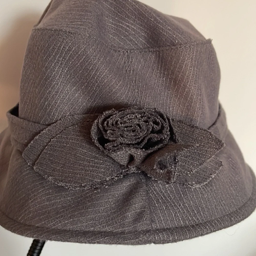 Bucket hat - Picture 2 of 6